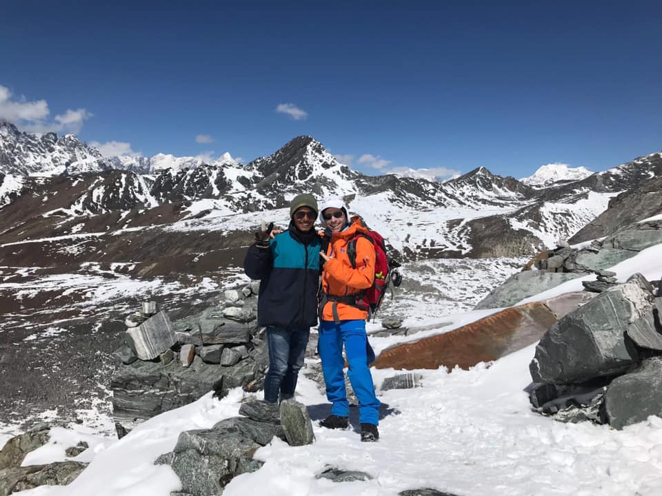 Gokyo Chola Cross Trek